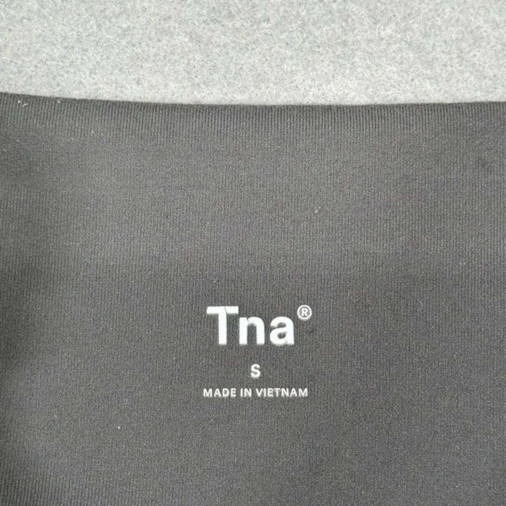 TNA Aritzia Shorts Womens Size Small Gray Atmosphere Biker Reflective‎ Workout